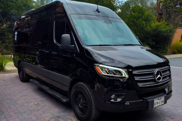 Comfortable ride from San Antonio to Moody Center